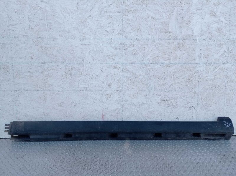 Изображение товара 225792 - 00225792 porog plastikovyj pravyj Volvo S40