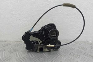 Изображение товара 228368 - 00228368 zamok dveri perednej pravoj Subaru Legacy