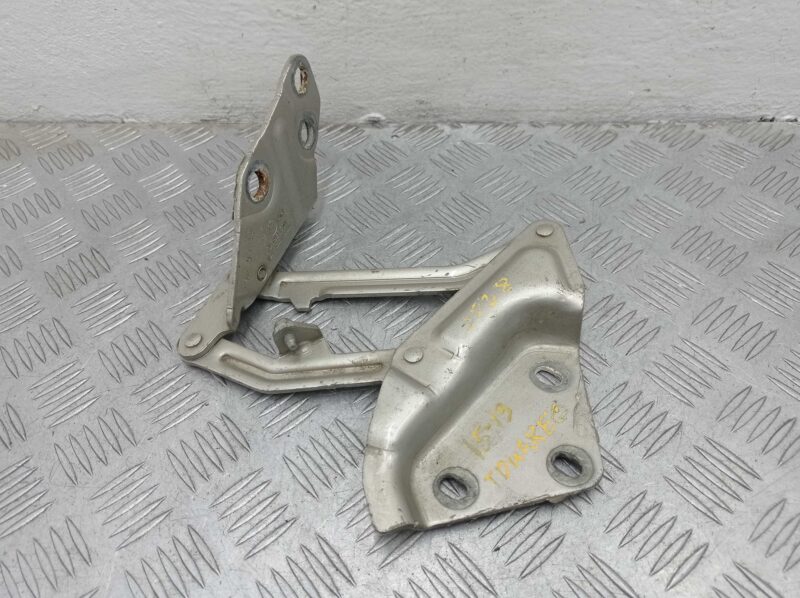 Изображение товара 233371 - 00233371 petlya kapota levaya Toyota Matrix