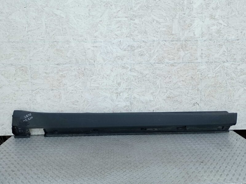 Изображение товара 240565 - 00240565 porog plastikovyj pravyj Ford Escort