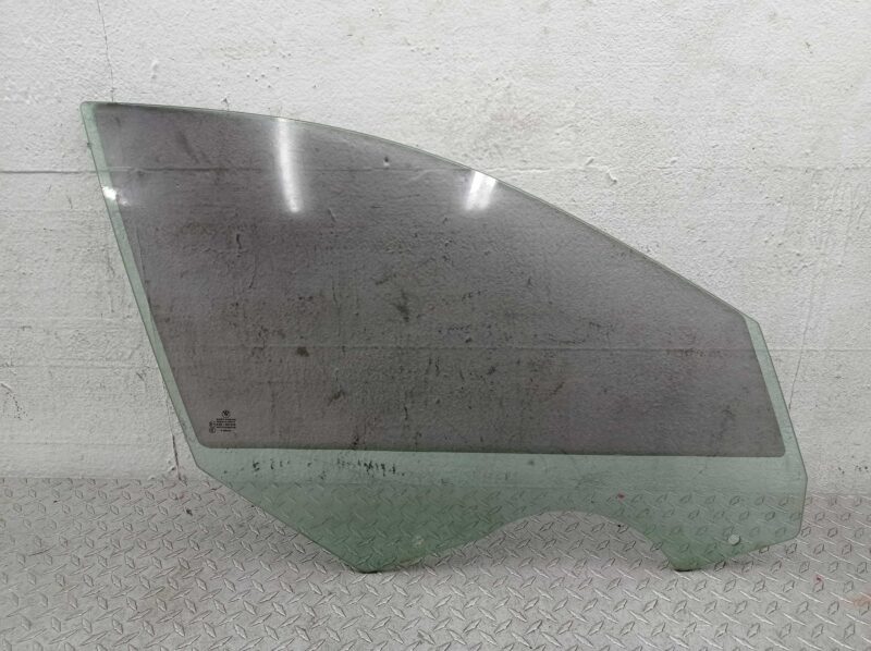 Изображение товара 240922 - 00240922 steklo dveri perednej pravoj