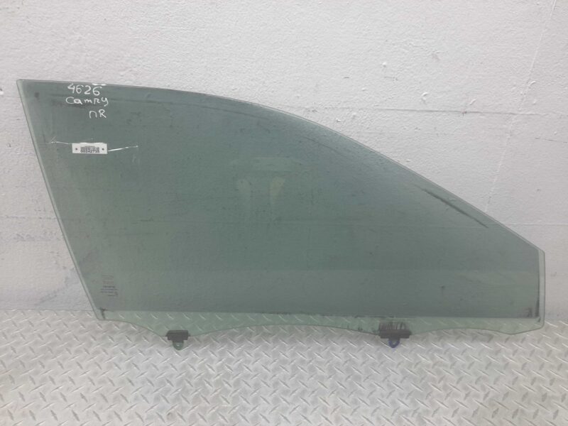 Изображение товара 242735 - 00242735 steklo dveri perednej pravoj Subaru Legacy