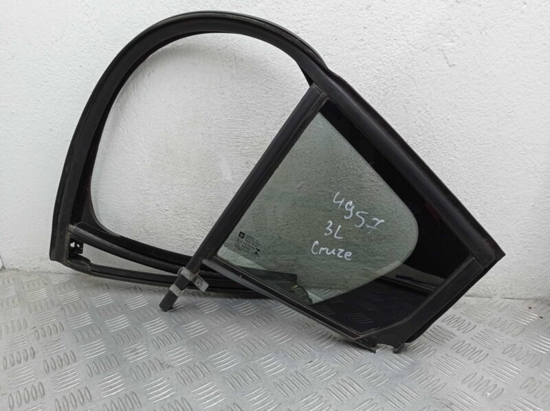 Изображение товара 247026 - 00247026 steklo dveri zadnej levoj