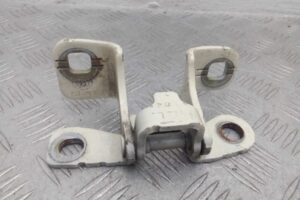 Изображение товара 253104 - 00253104 petlya dveri zadnyaya Land Rover Range Rover Evoque20241009141009 2