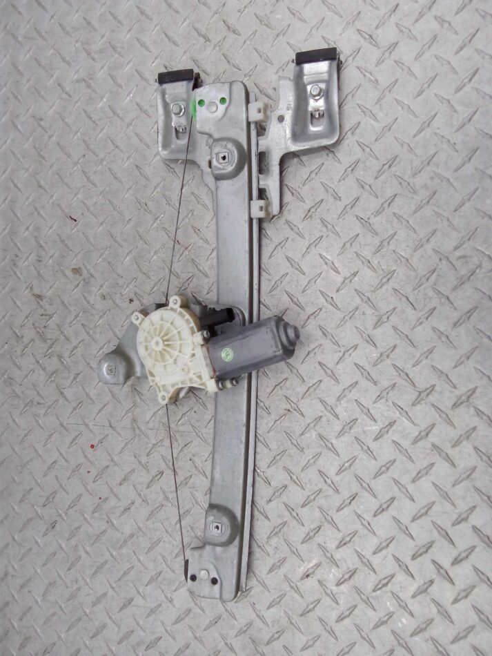 Изображение товара 253985 - 00253985 steklopodemnik zadnij pravyj Land Rover Range Rover Evoque20241029141016