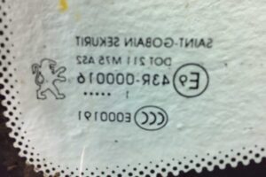 Изображение товара 260633 - 00260633 steklo kuzovnoe pravoe 20240917070919 2