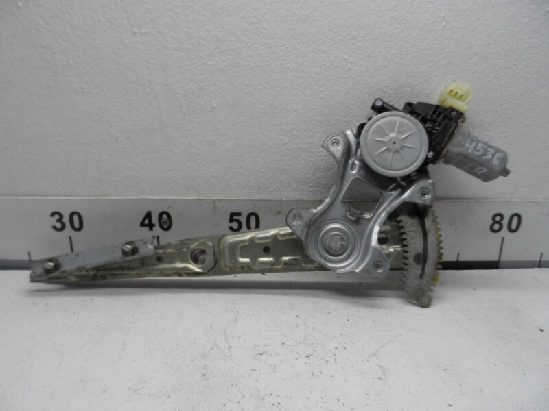 Изображение товара 173386 - 0173386 steklopodemnik zadnij pravyj Toyota Hiace