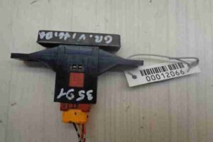 Изображение товара 12066 - 00012066 knopka avarijnoj signalizatsii   1