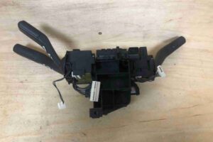 Изображение товара 1292w00000 - 1292w00000 pereklyuchatel podrulevoj (strekoza) Volvo S40 1