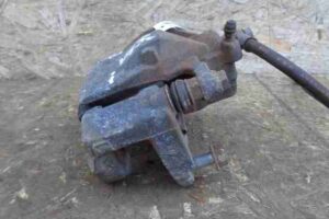 Изображение товара 1369 - 00001369 support perednij levyj Subaru Legacy 1