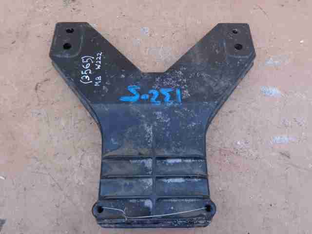 Изображение товара 12353 - 00012353 kreplenie zapasnogo kolesa Ford Sierra