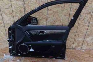Изображение товара 12377 - 00012377 dver perednyaya pravaya Honda Ridgeline 1
