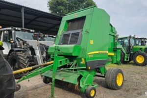 Пресс-подборщик John Deere 592