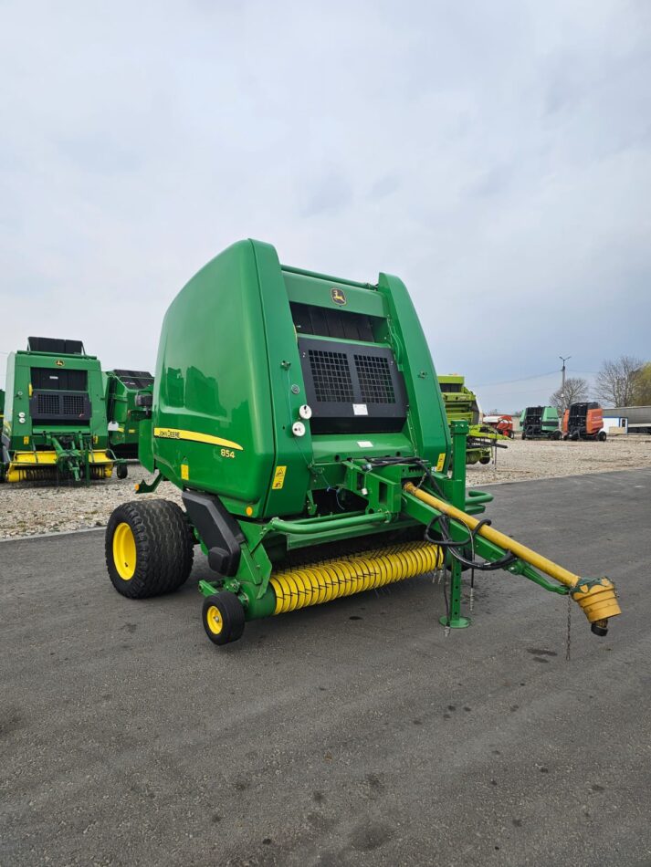 пресс-подборщик John Deere 854