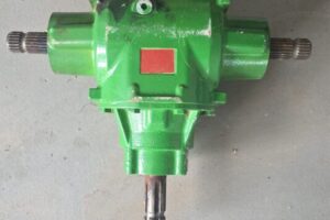 Редуктор John Deere 13350300