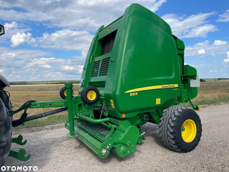 Рулонный пресс-подборщик John Deere 864 RotoFlow