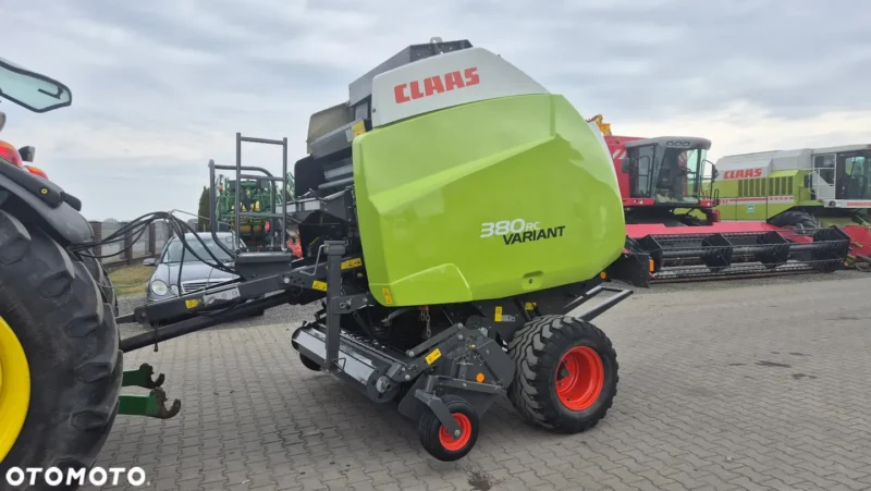 Claas Variant 380RC