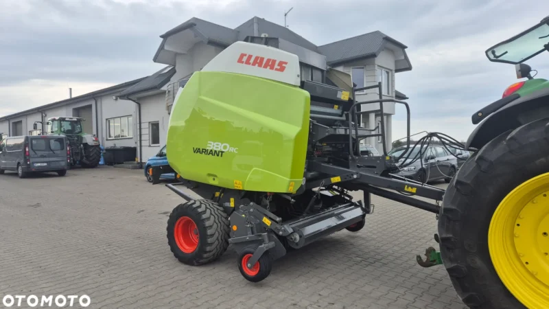 Claas Variant 380RC