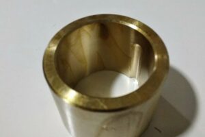 Втулка толкателя соломы (корбы) Welger AP (35х45х35 мм)