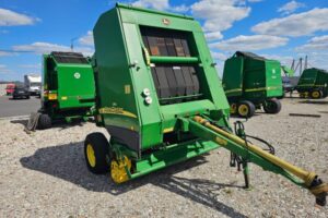 Рулонный пресс-подборщик John Deere 592 Шпагат
