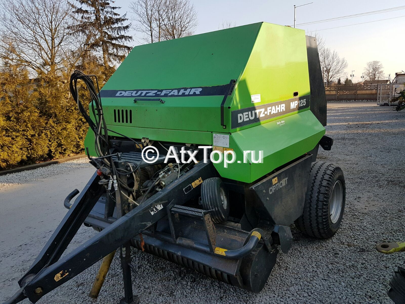 Рулонный пресс-подборщик Deutz-Fahr MP125