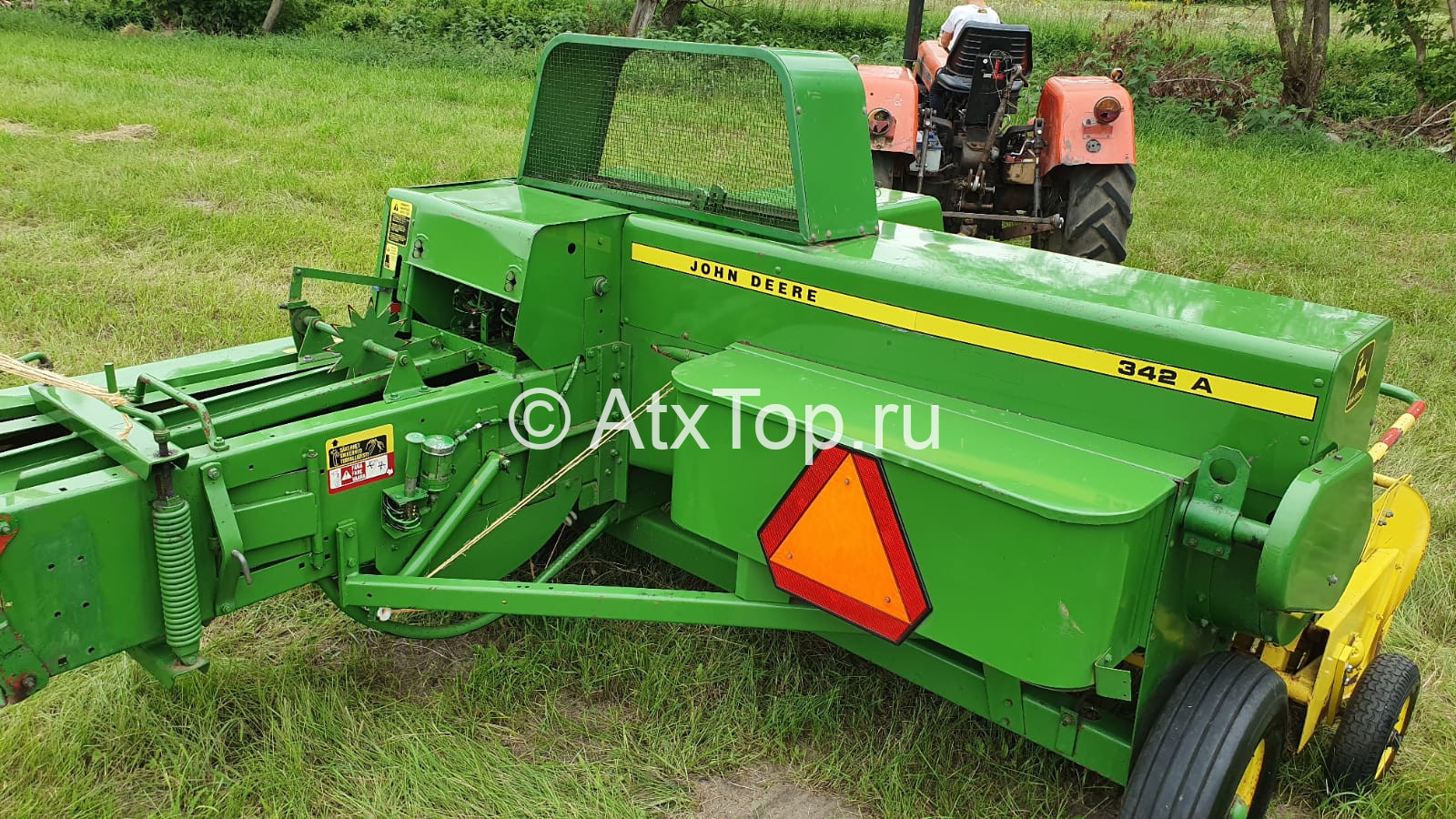 john-deere-342-2-3