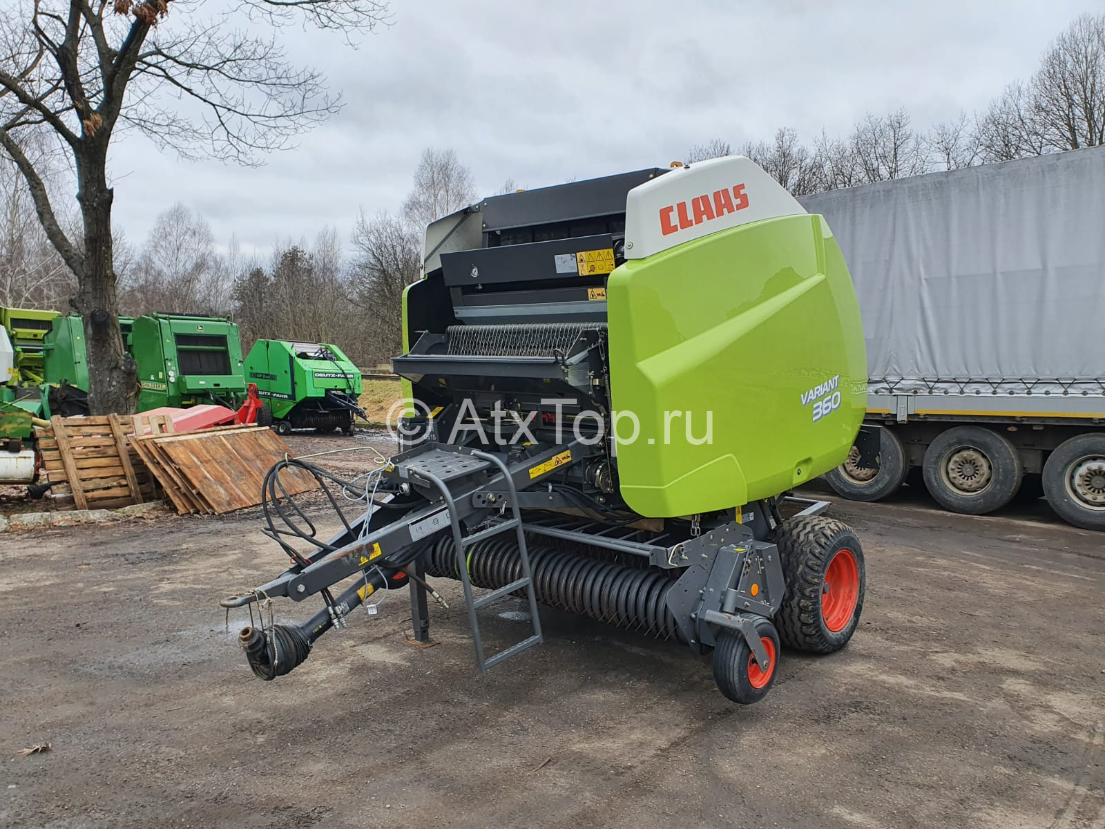 Пресс-подборщик Claas Variant 360