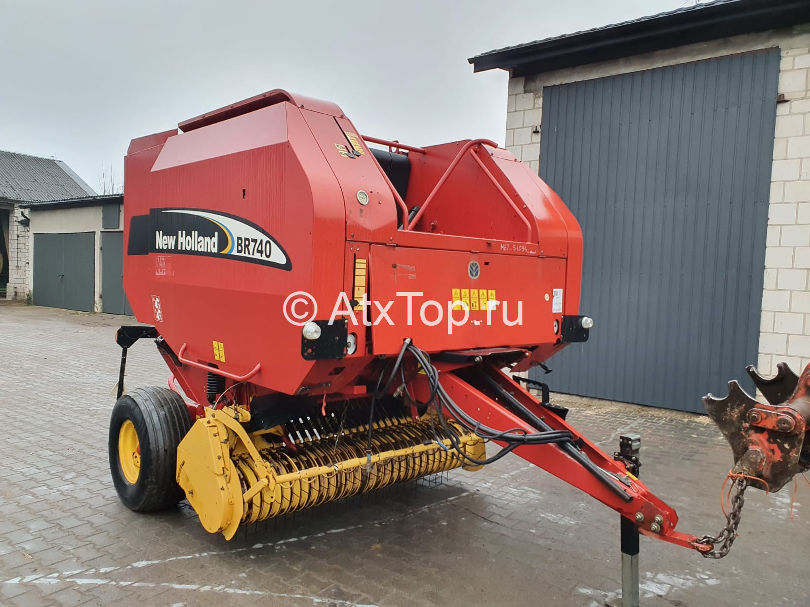 new-holland-br740-3-2