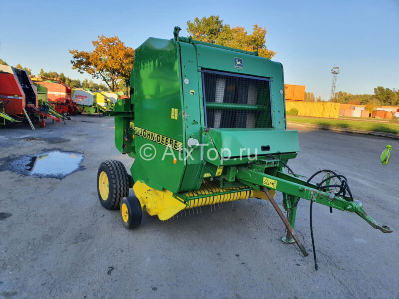 Пресс-подборщик John Deere 570