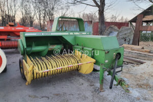 john-deere-330-1