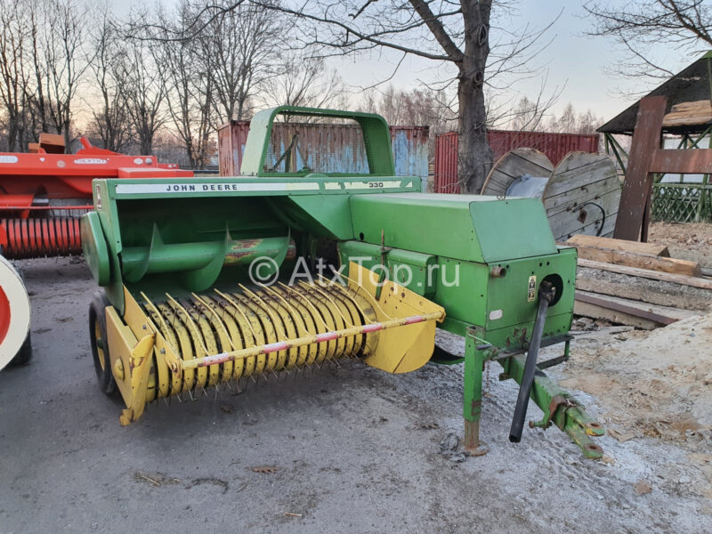 john-deere-330-1