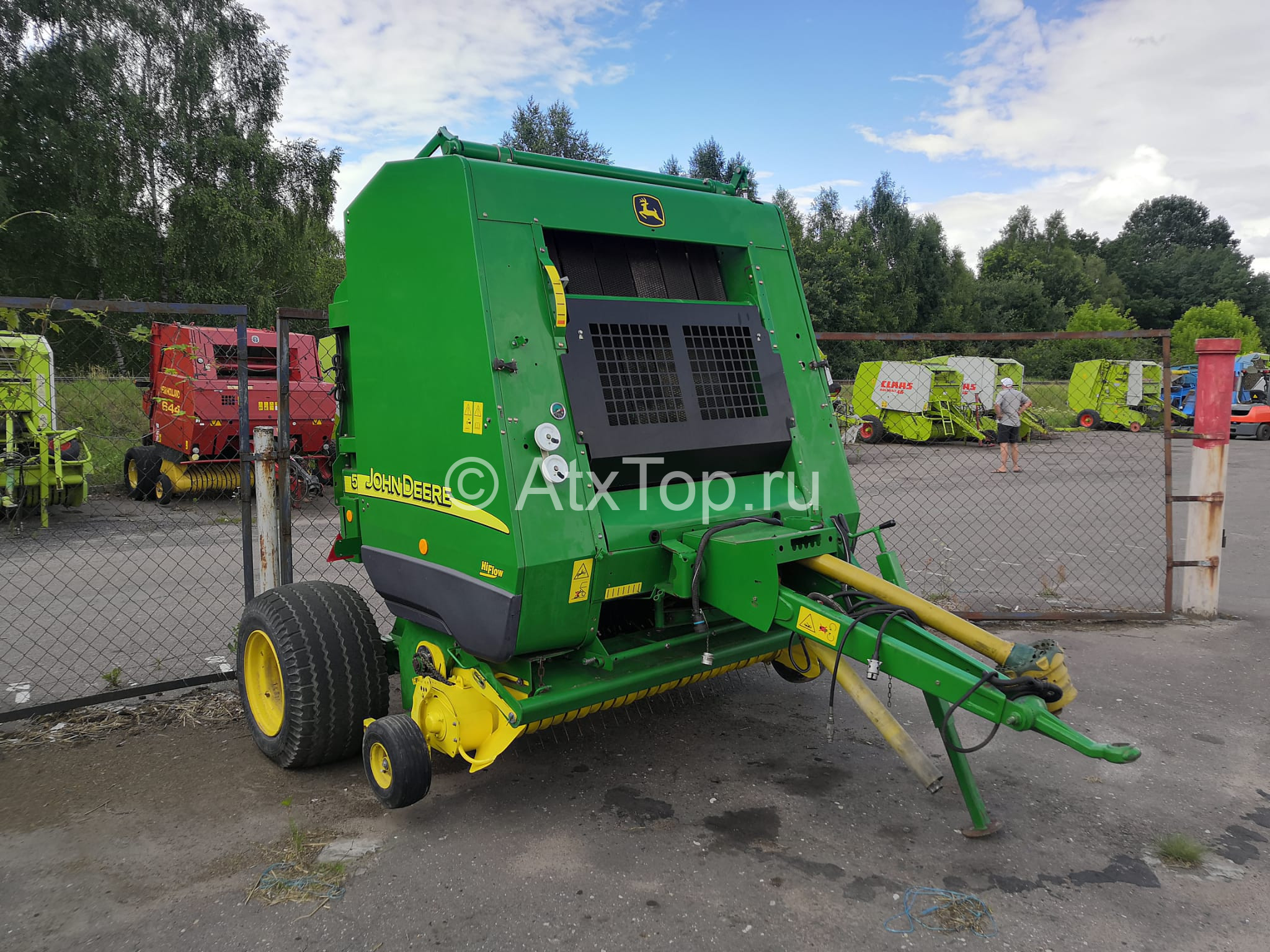 john-deere-582-2-3