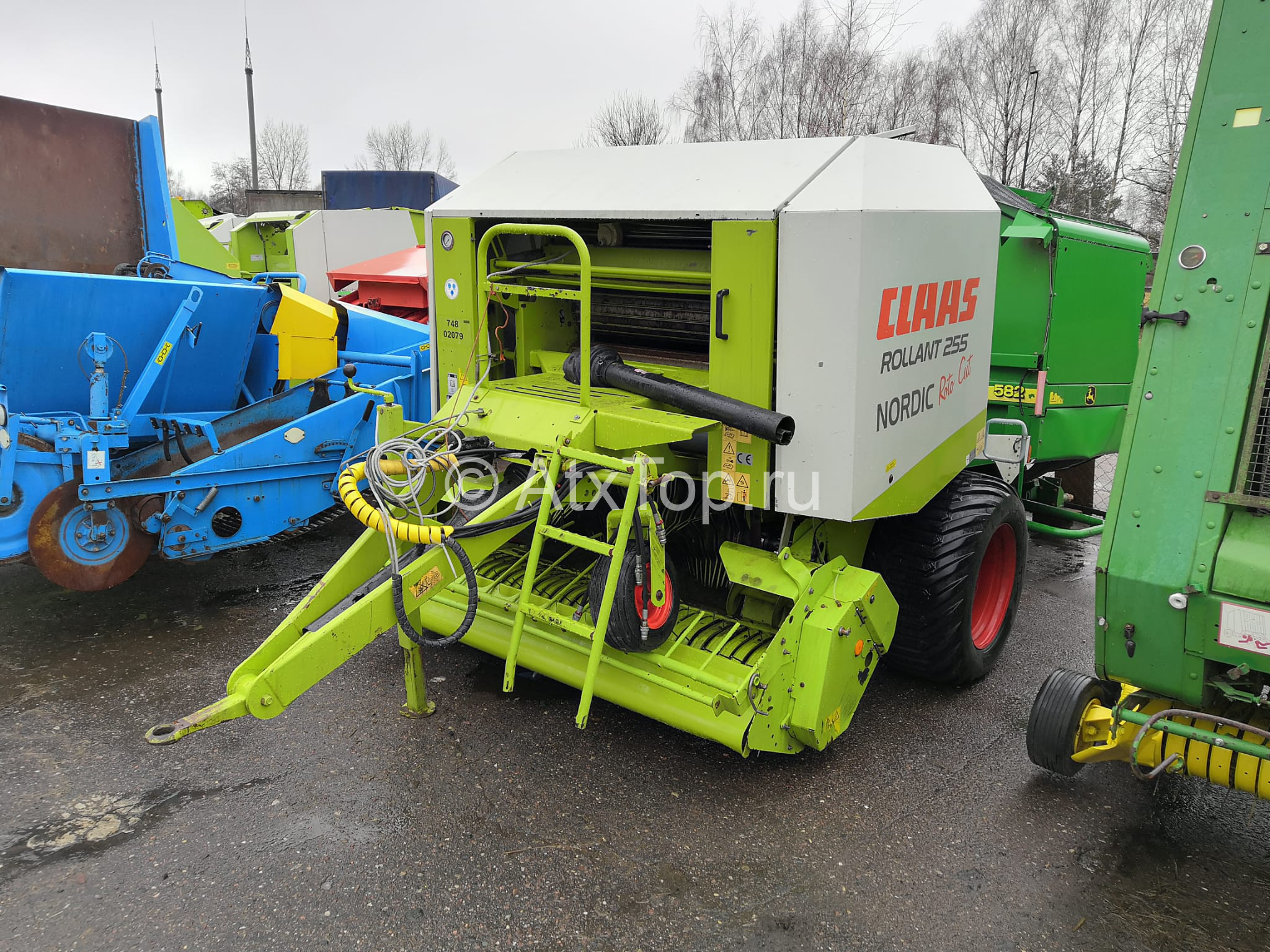 claas-rollant-255-2-1