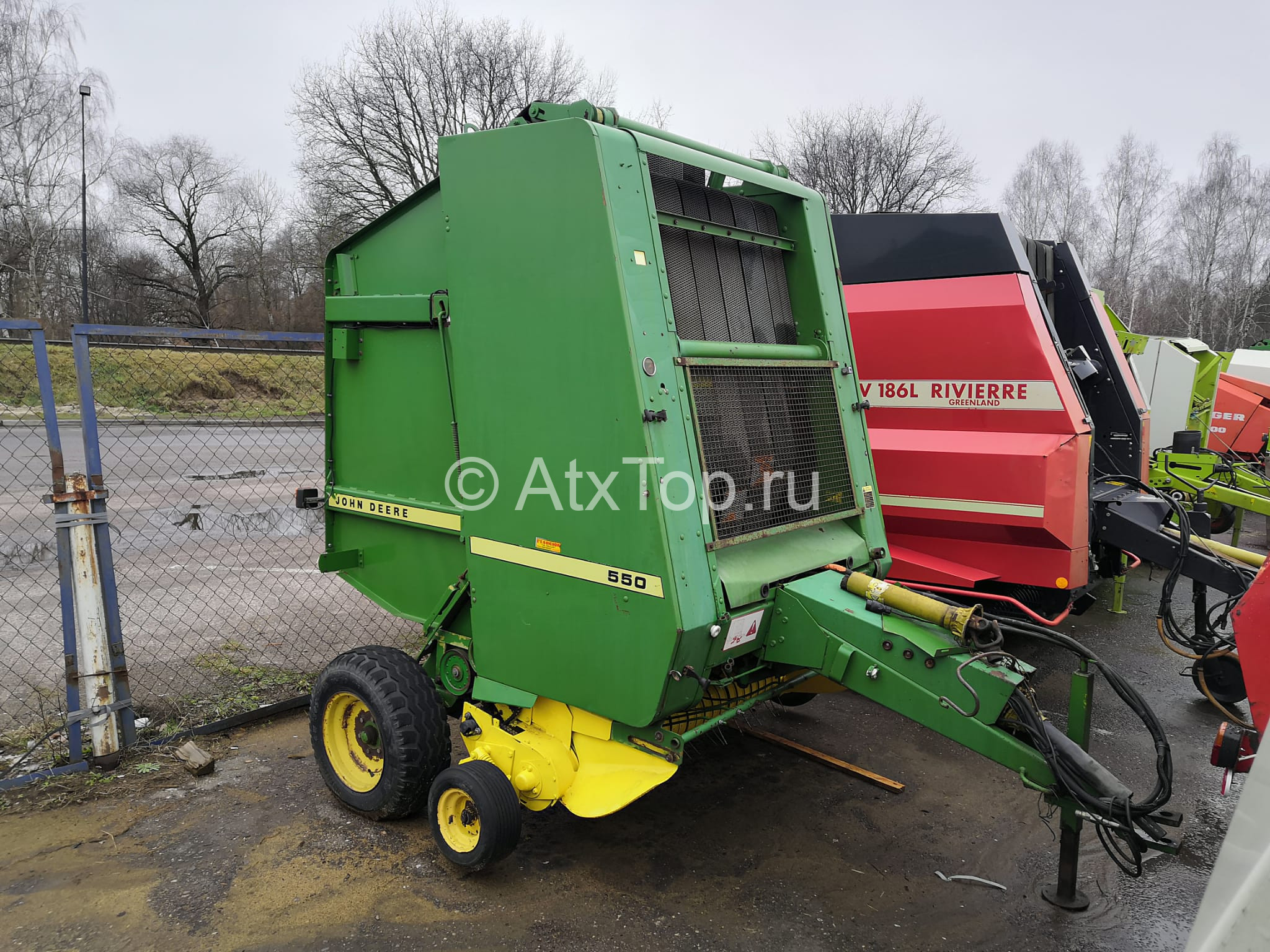Пресс-подборщик John Deere 550
