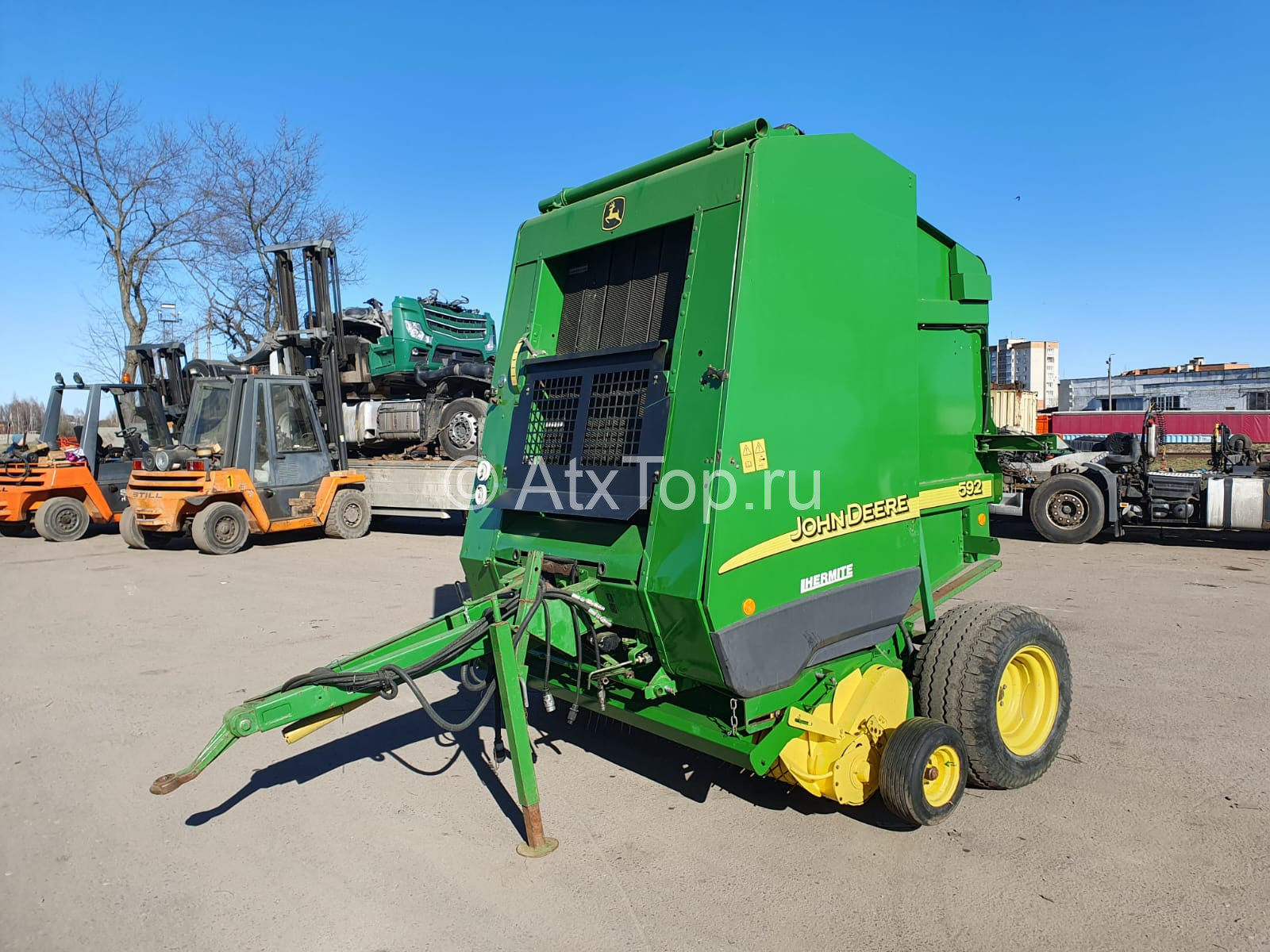 john-deere-592-2