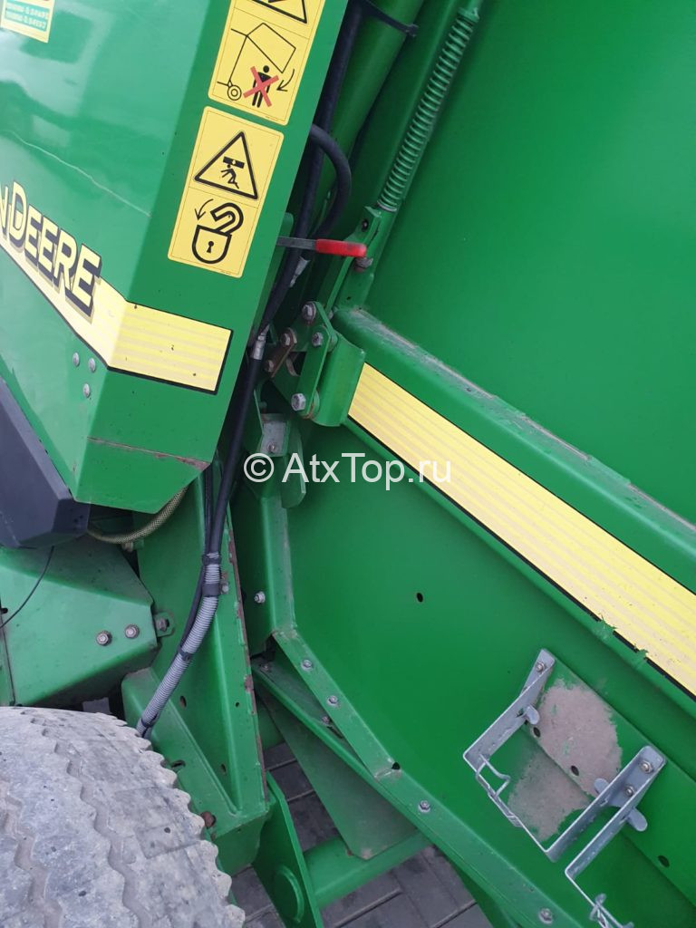 John Deere 592