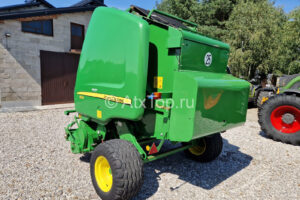 John Deere 854