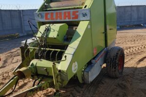 Claas Rollant 44