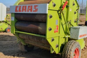 Claas Rollant 44