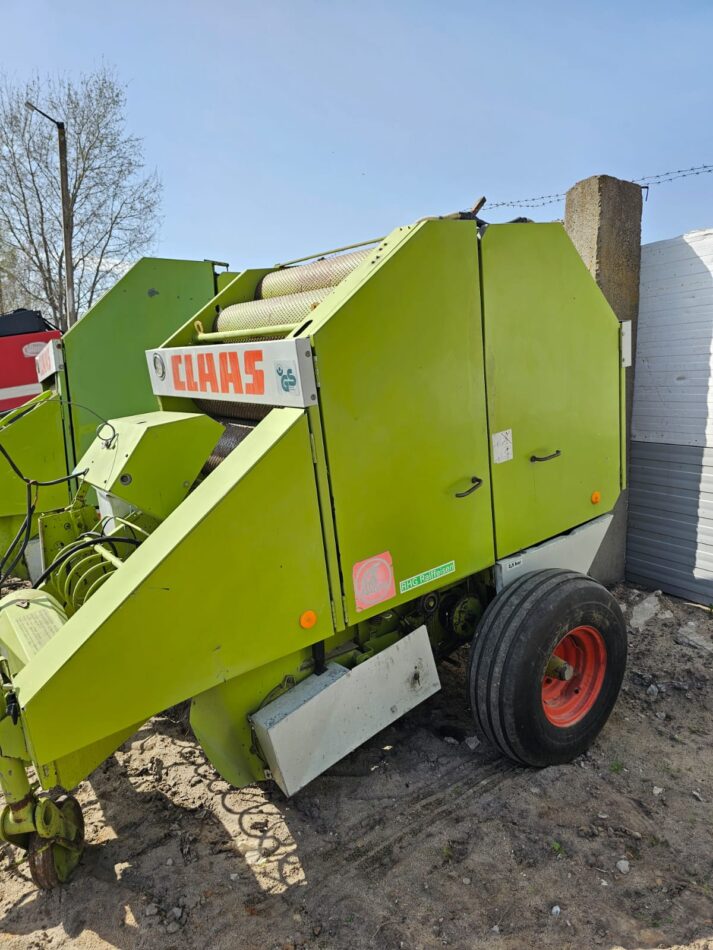 Claas Rollant 44