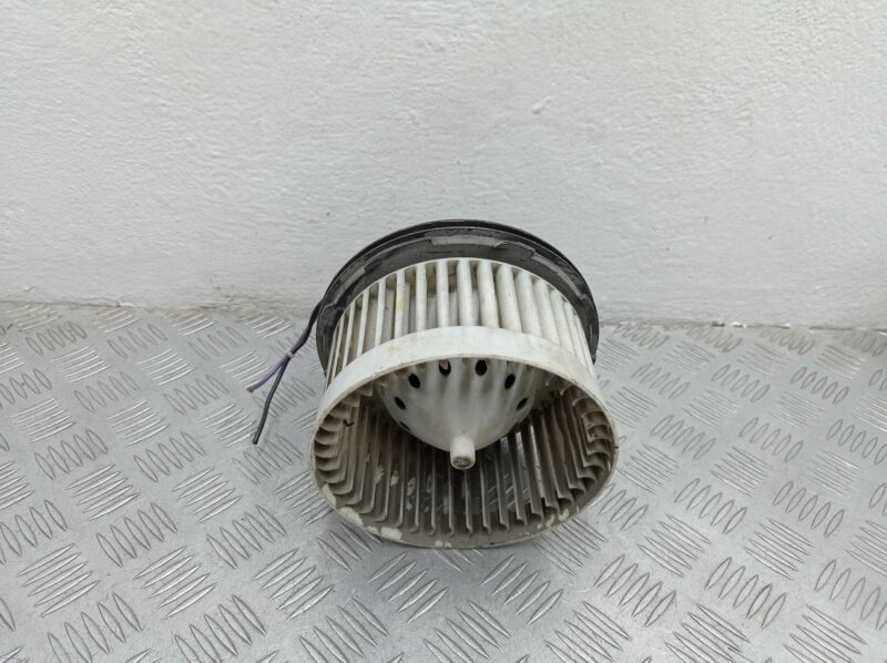Изображение товара 238683 - 00238683 ventilyator otopitelya (motorchik pechki) Renault Sandero Stepway