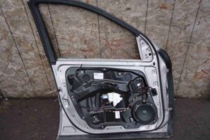 Изображение товара 89100 - 00089100 dver perednyaya levaya Ford Escort 2
