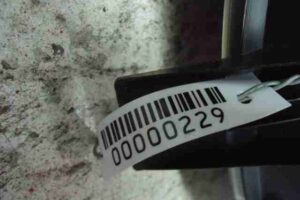 Изображение товара 229 - 00000229 schitok priborov Audi A8 2