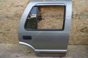 Изображение товара 233 - 00000233 dver zadnyaya pravaya Chrysler Town Country