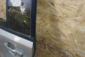 Изображение товара 2059 - 00002059 dver zadnyaya levaya Isuzu Rodeo 1