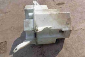 Изображение товара 2837 - 00002837 bachok omyvatelya Volvo V50