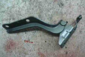 Изображение товара 3283 - 00003283 petlya kapota pravaya Peugeot 306