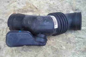 Изображение товара 4163 - 00004163 patrubok vozdushnogo filtra Peugeot 306