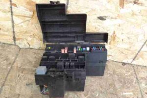 Изображение товара 4329 - 00004329 blok predokhranitelej Chevrolet Lumina