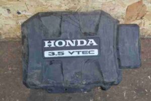 Изображение товара 7965 - 00007965 kryshka dvigatelya dekorativnaya Renault Logan